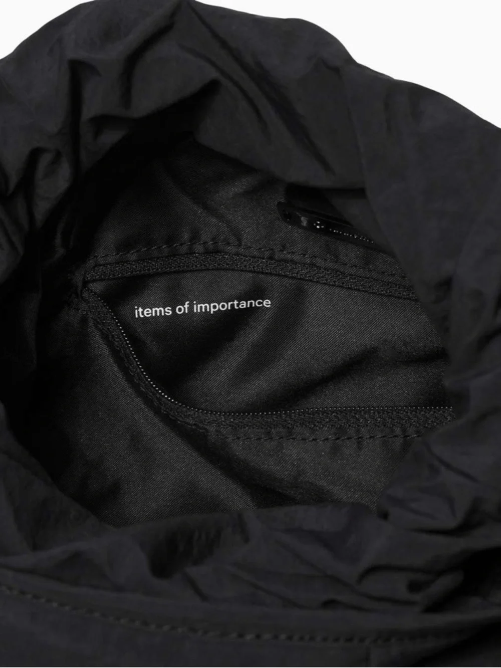 Rare 2019 Lululemon Dash All Day Bucket Bag 6.5L Black Crossbody Tote Like New - Picture 4 of 4